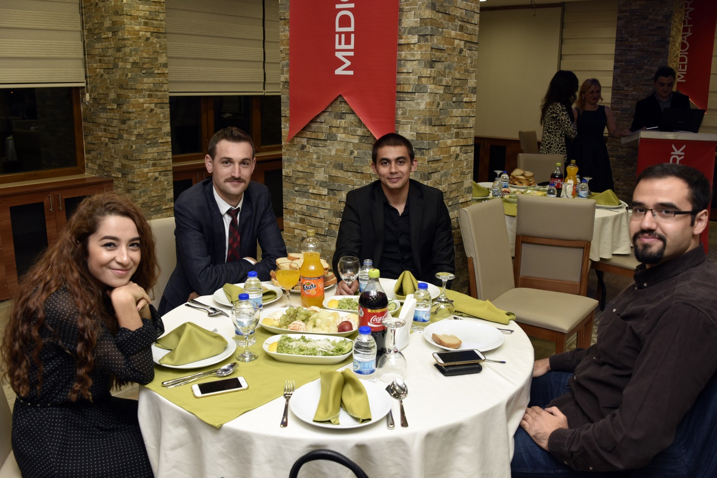 Medical Park Yıldızlı Hastanesi Gümüşhane'de doktorlarla tanışma yemeği düzenledi 8