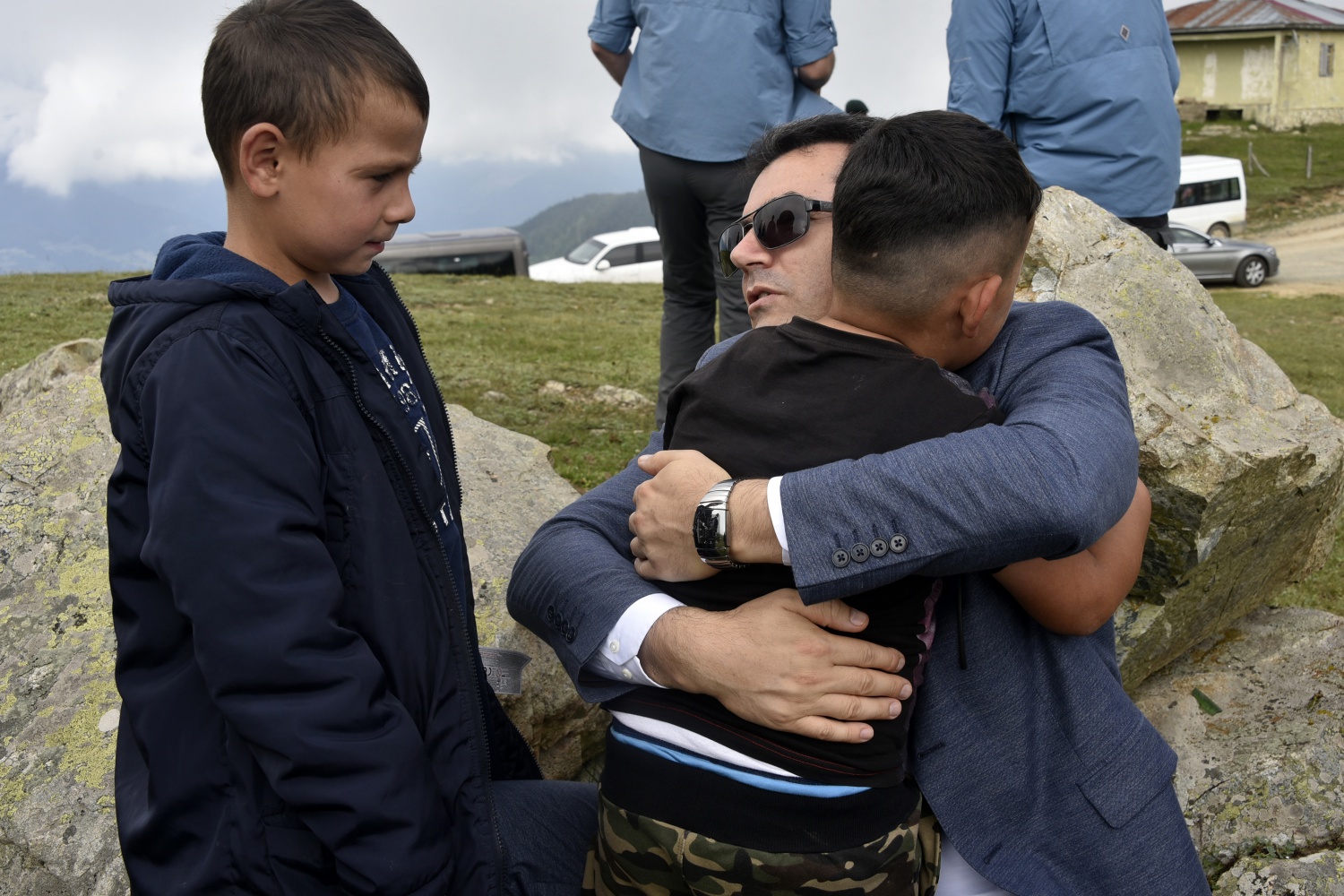Yayla çocuklarının oyuncakları Vali amcalarından 5