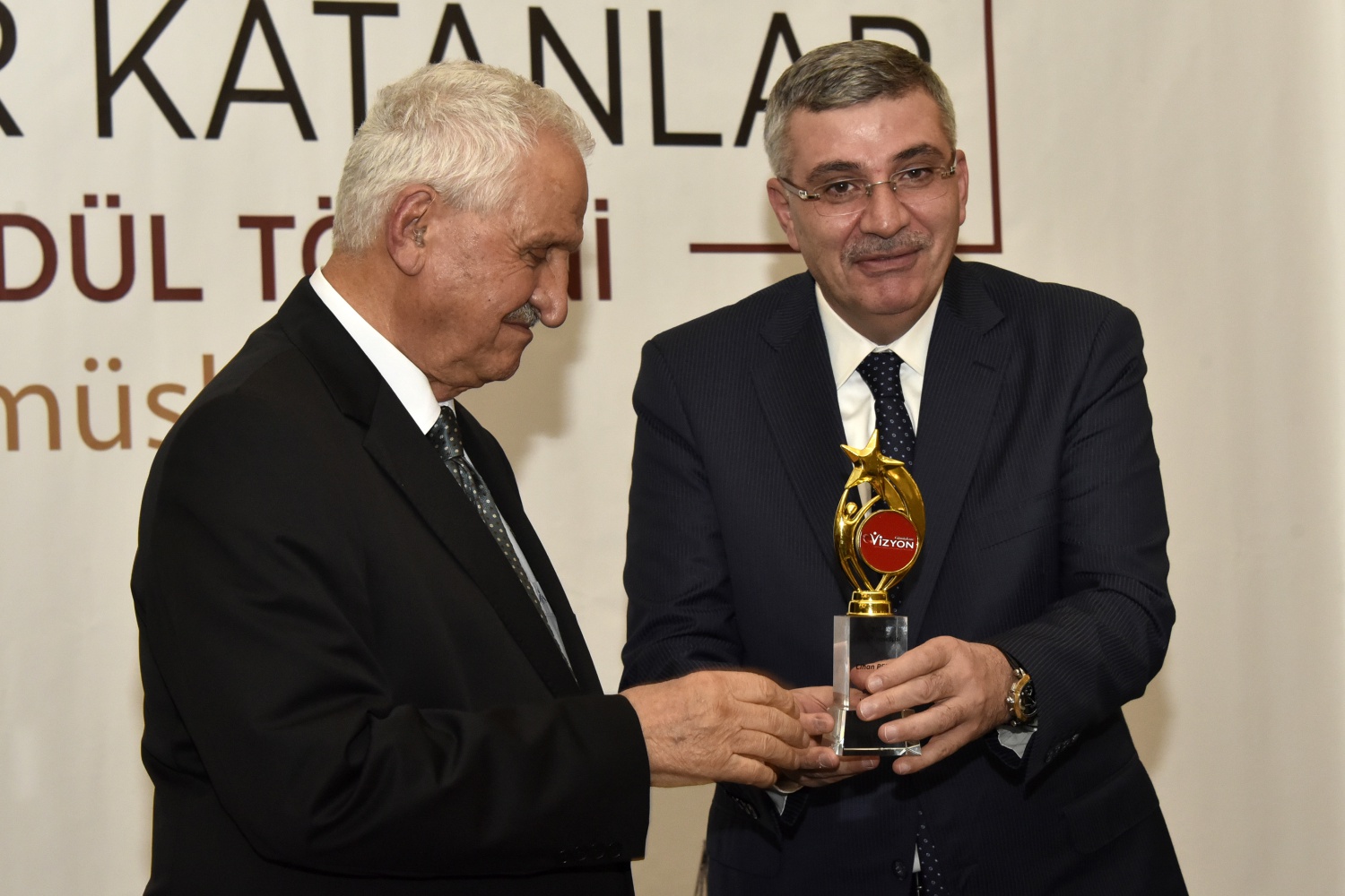 Gümüşhane’ye değer katanlar ödüllerini aldı 9