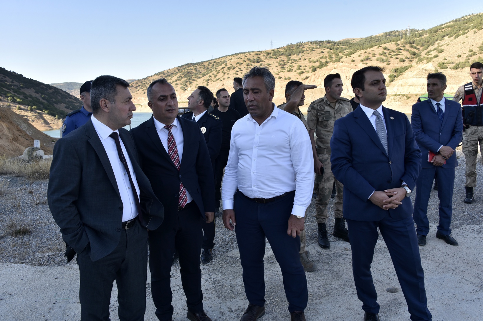 Vali Tanrısever Köse’de incelemelerde bulundu 17