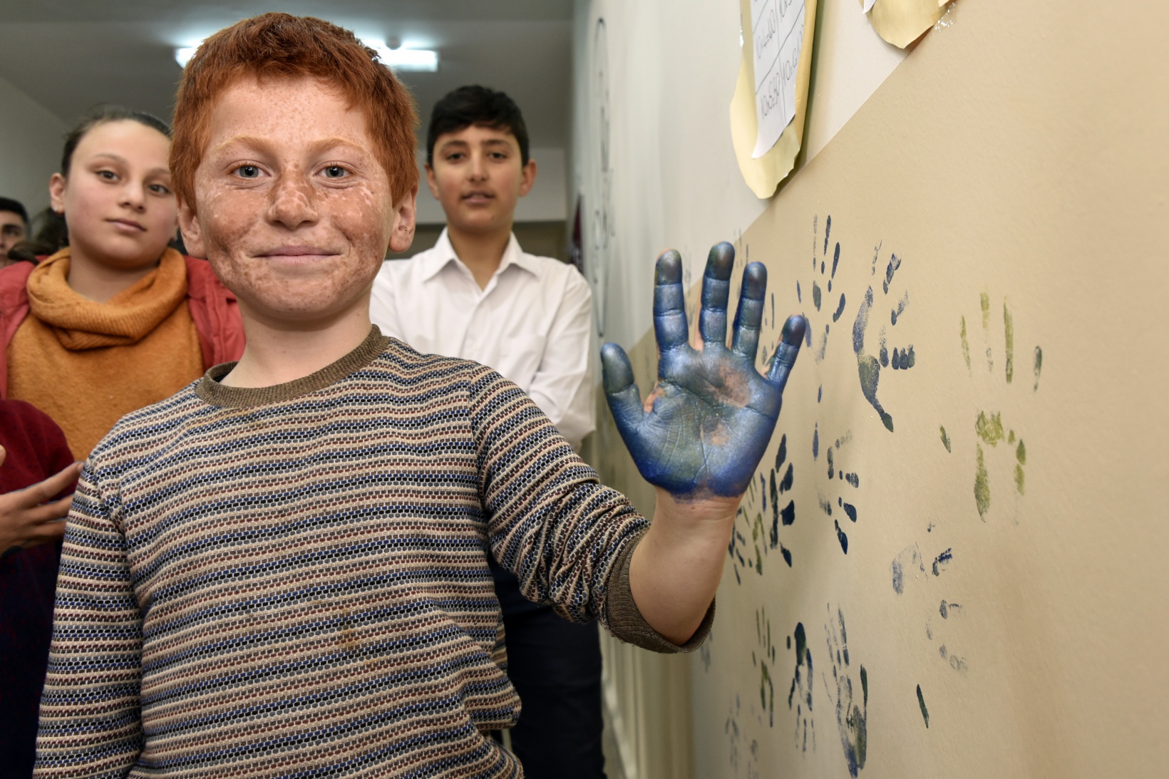 Vali Taşbilek köy okulunda çocuklarla buluştu 36