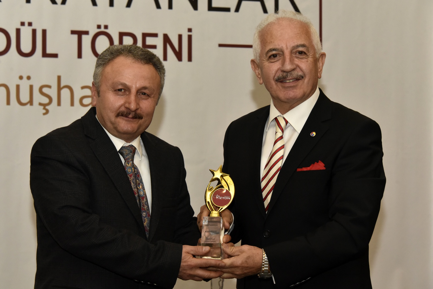 Gümüşhane’ye değer katanlar ödüllerini aldı 24