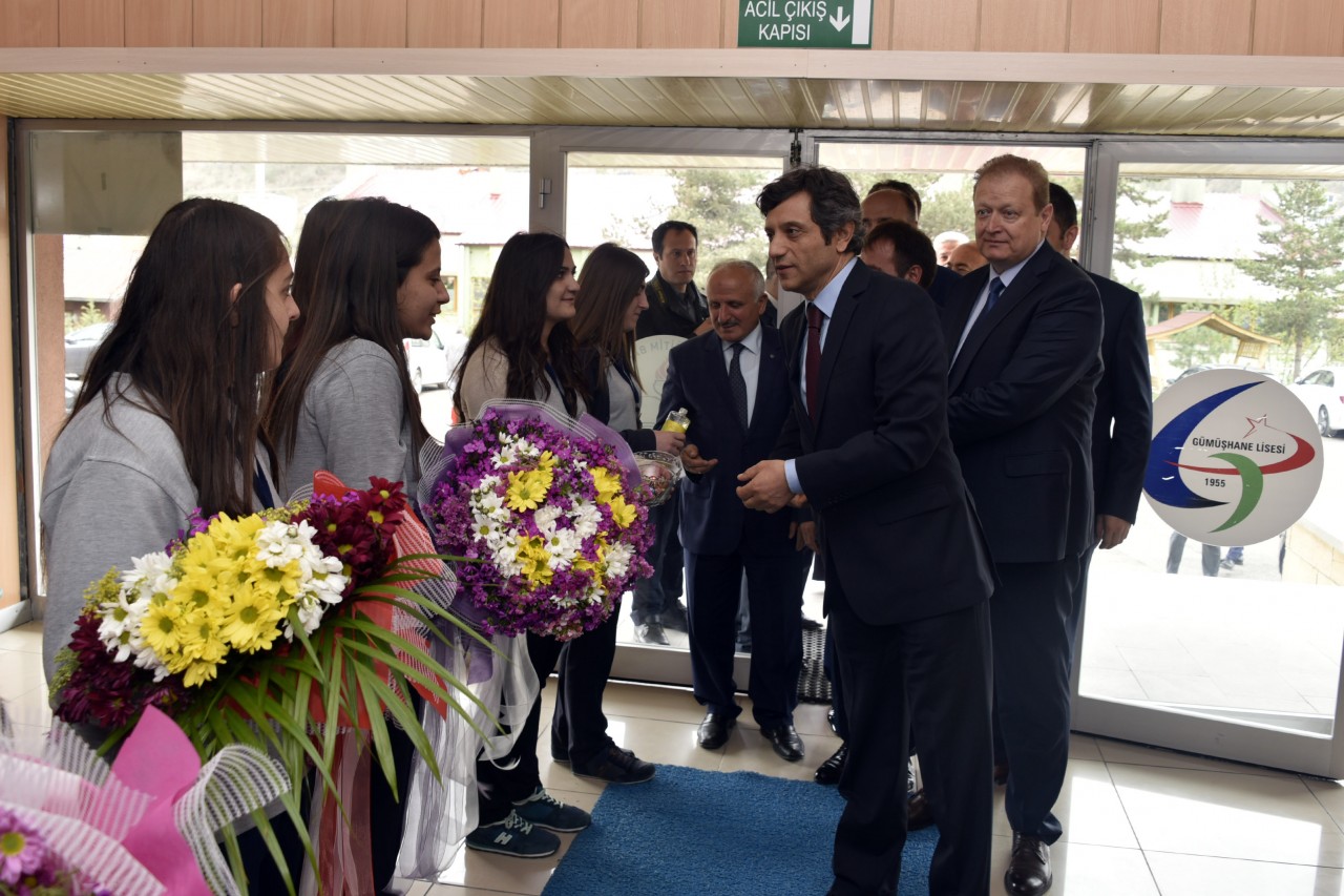 Gümüşhane Lisesinde Hasan Nuri Yaşar Kütüphanesi Açıldı 1