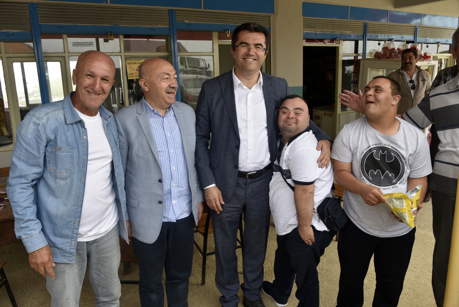 Yayla çocuklarının oyuncakları Vali amcalarından 8