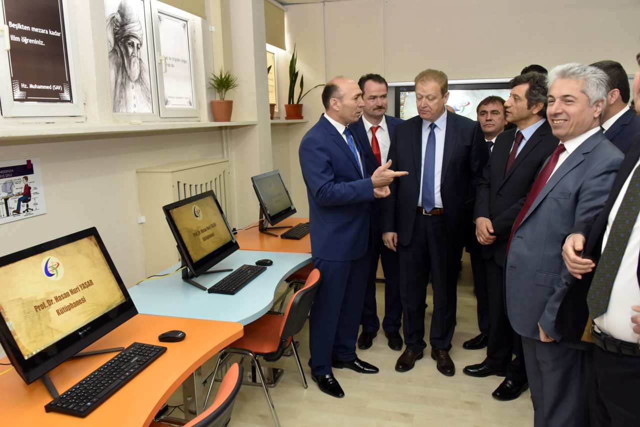 Gümüşhane Lisesinde Hasan Nuri Yaşar Kütüphanesi Açıldı 5