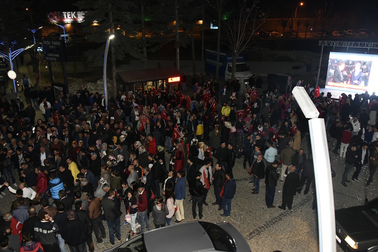 Gümüşhane’de ‘Başkan Erdoğan’ sloganlarıyla kutlama yapıldı 6