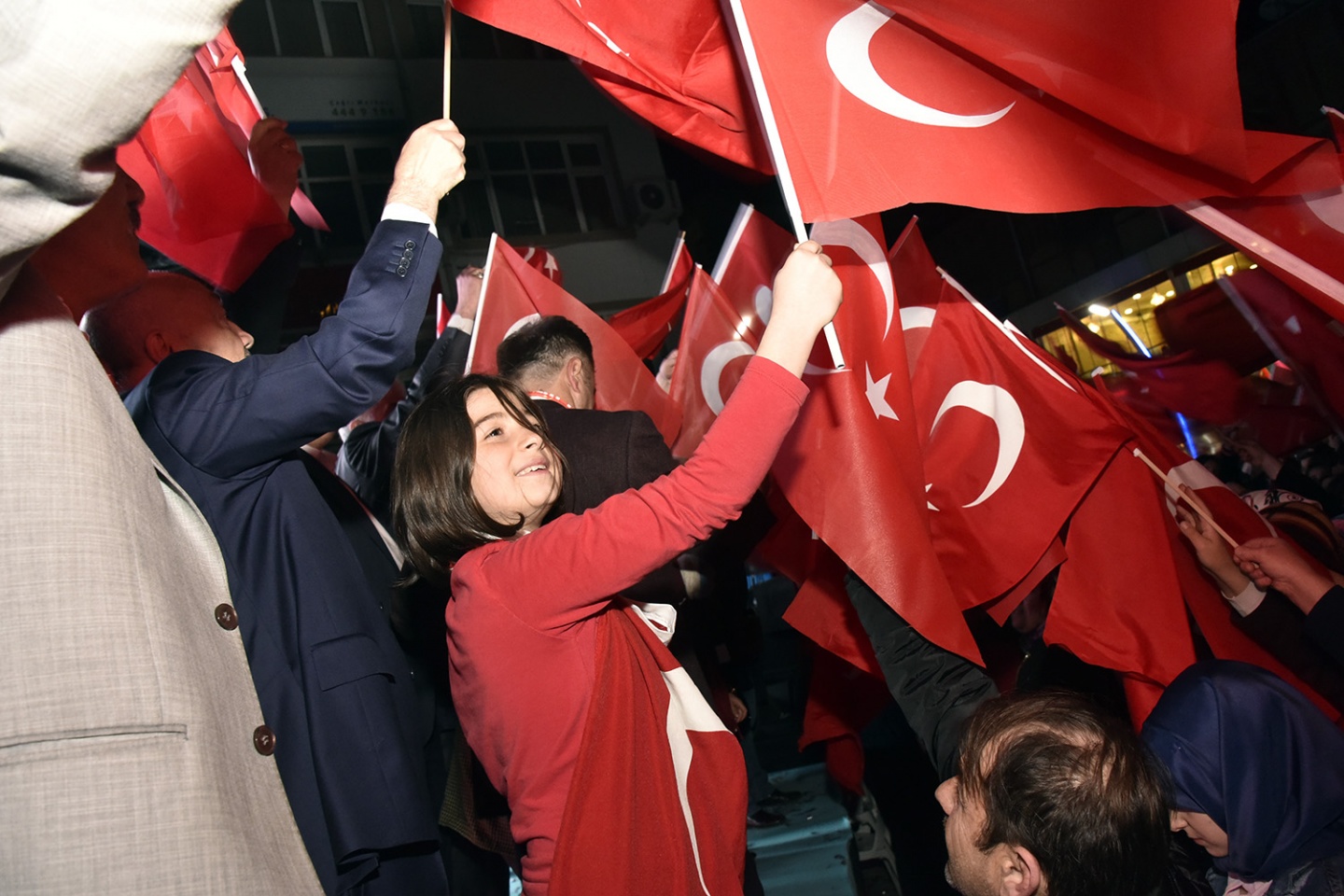 Gümüşhane’de ‘Başkan Erdoğan’ sloganlarıyla kutlama yapıldı 10