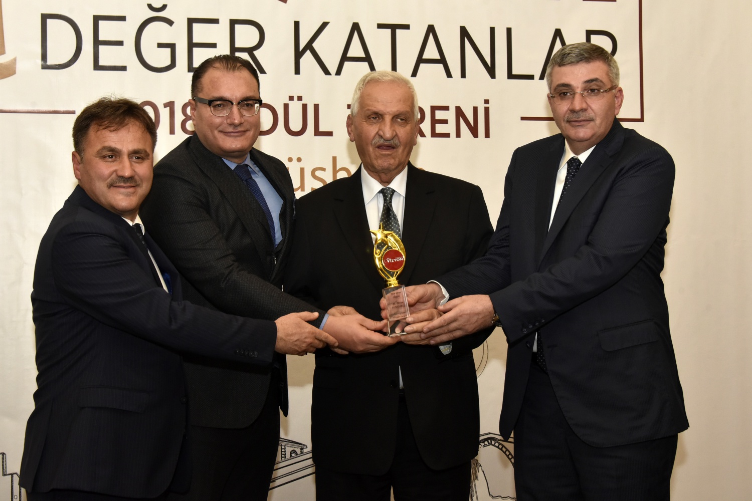 Gümüşhane’ye değer katanlar ödüllerini aldı 42