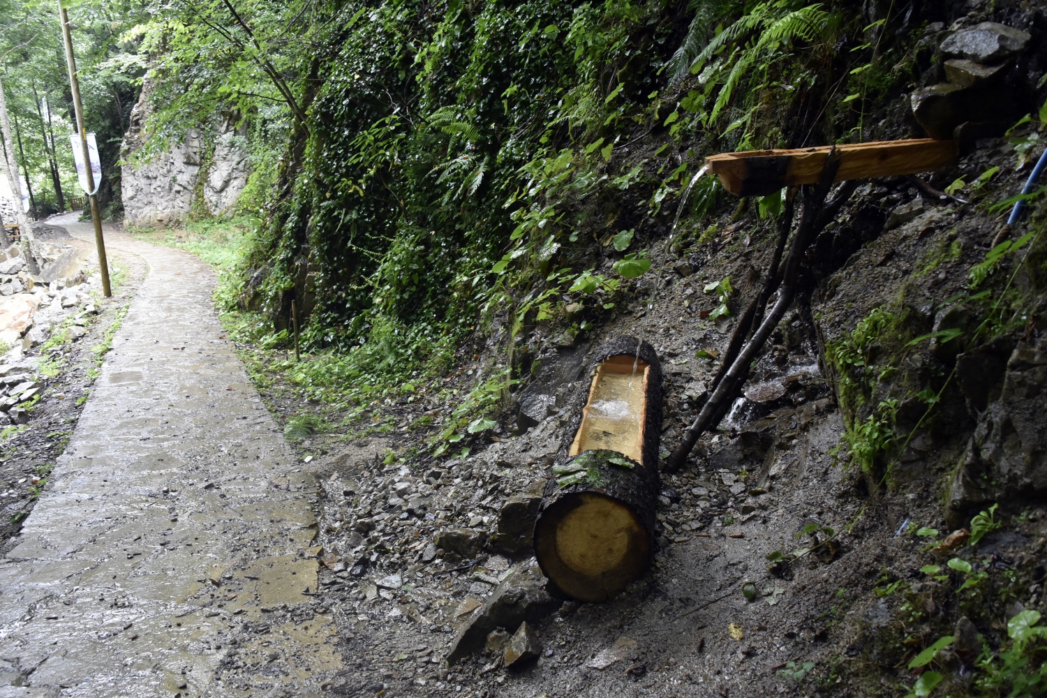 Çağlayandibi Şelalesi ilgi çekiyor 14