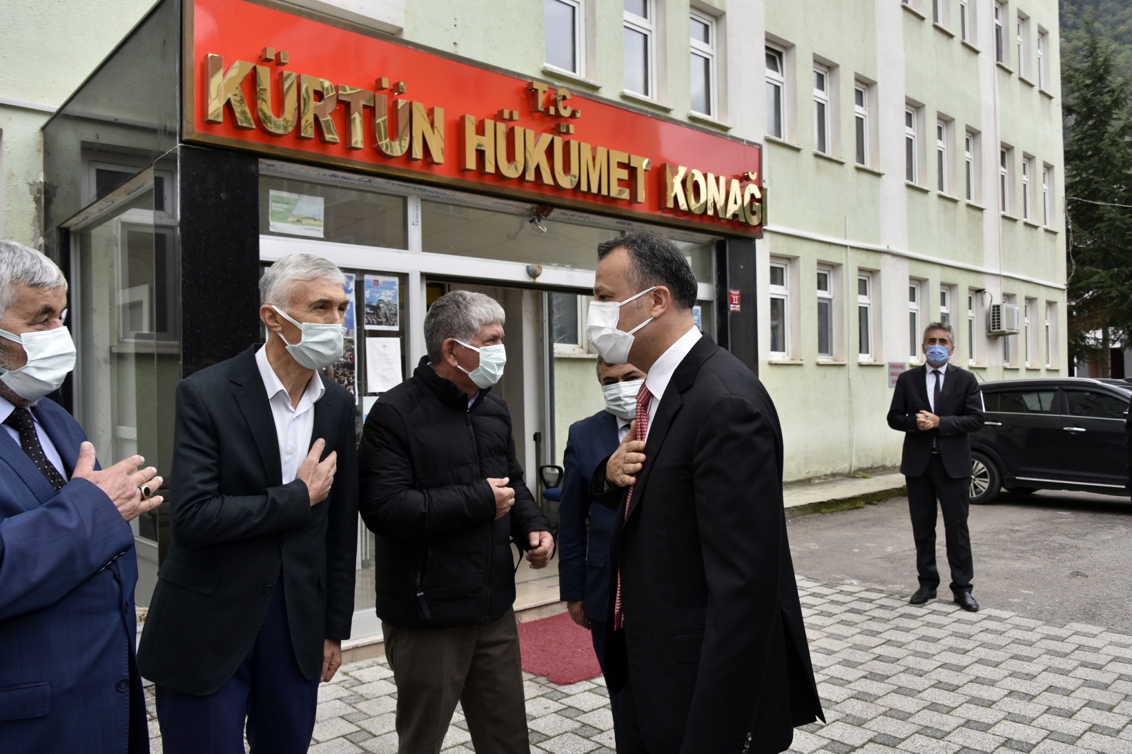 Vali Taşbilek Kürtün ilçesinde incelemelerde bulundu 4