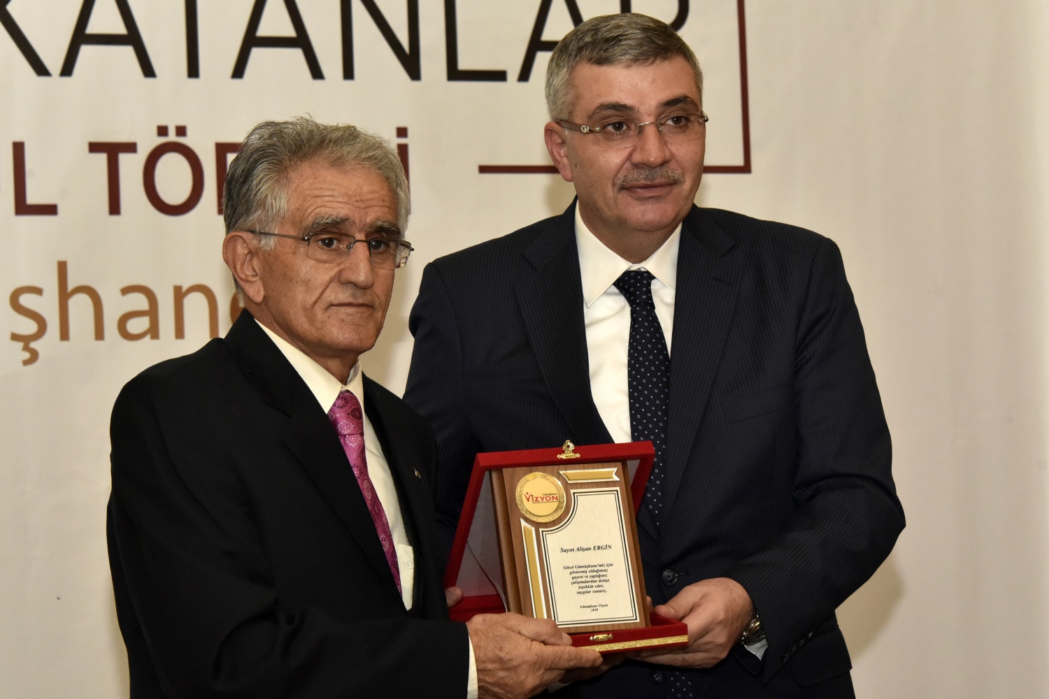 Gümüşhane’ye değer katanlar ödüllerini aldı 64