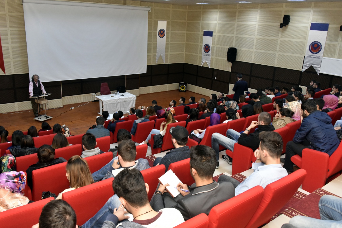 Ülkeler artık siyasi kararları için orduyu değil turizmi kullanıyor 5