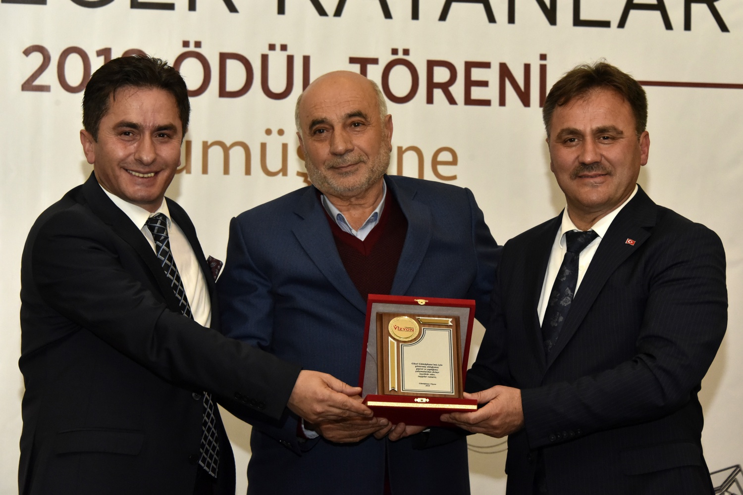 Gümüşhane’ye değer katanlar ödüllerini aldı 72
