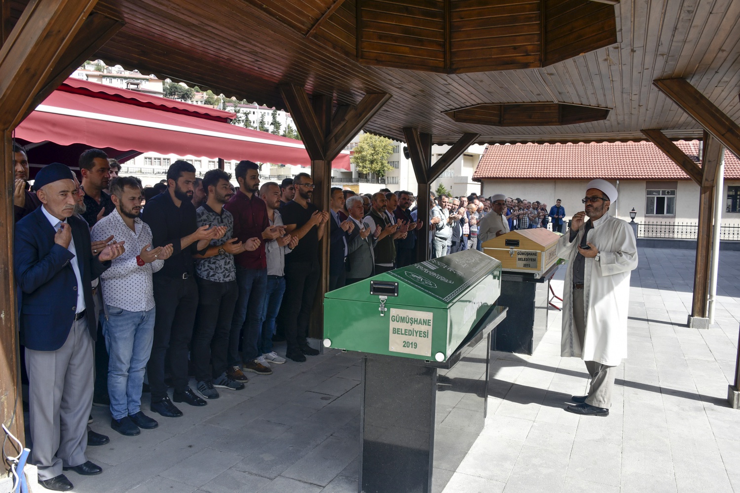 Doğum gününde toprağa verildi 13