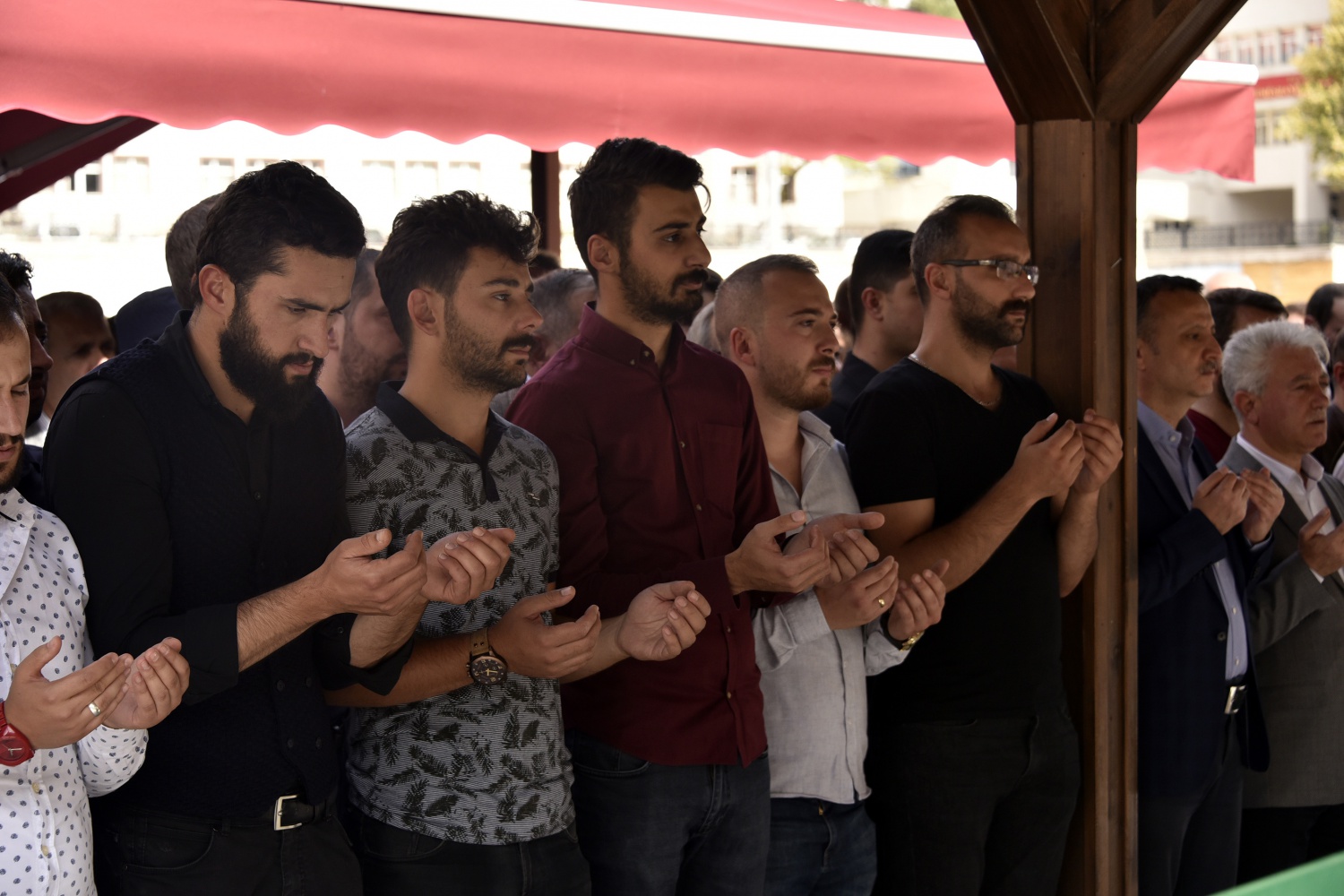 Doğum gününde toprağa verildi 2