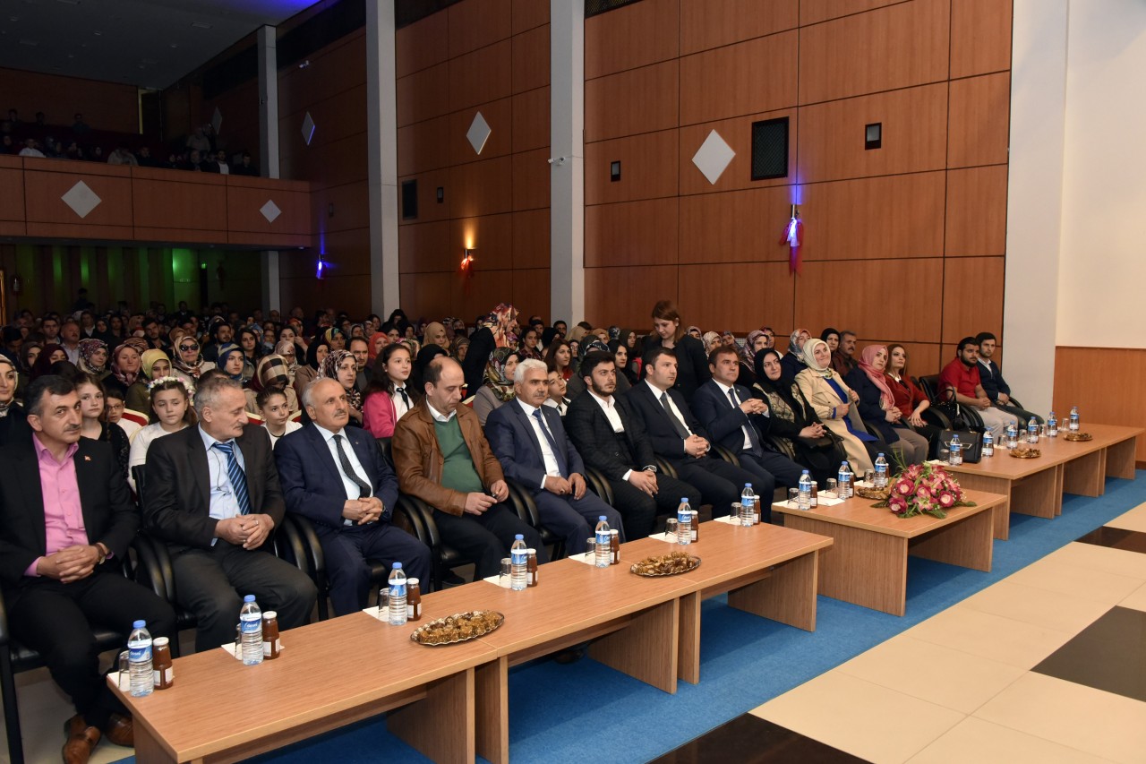 AK Parti Gençlik Kollarından Kutlu Doğum Programı 1