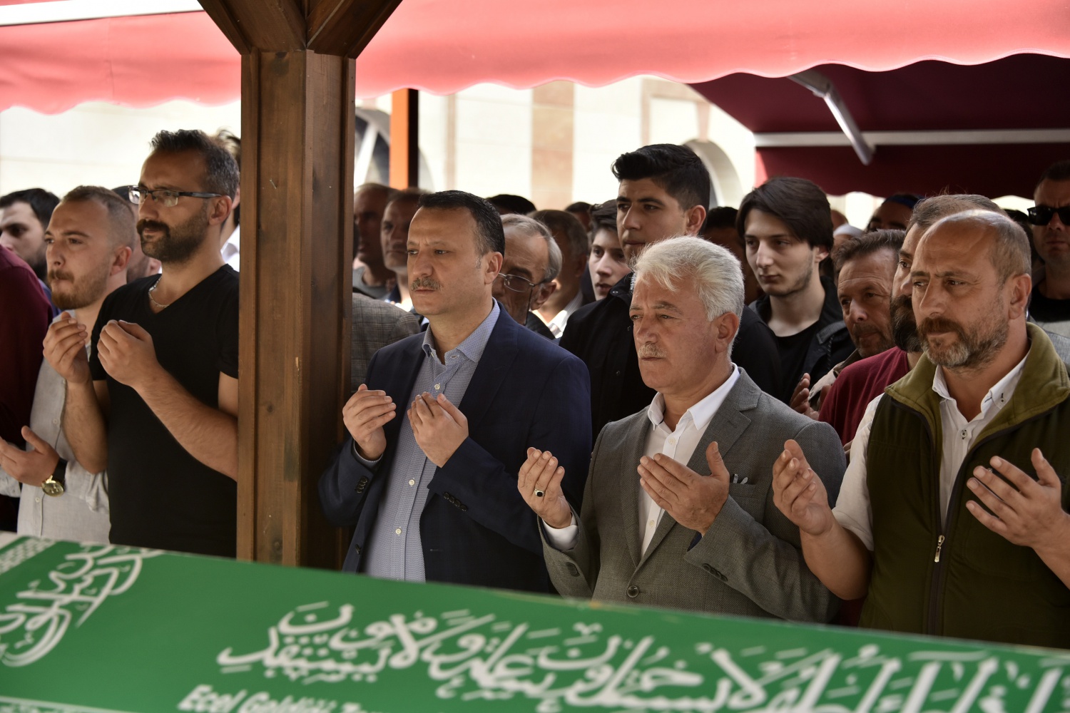 Doğum gününde toprağa verildi 5