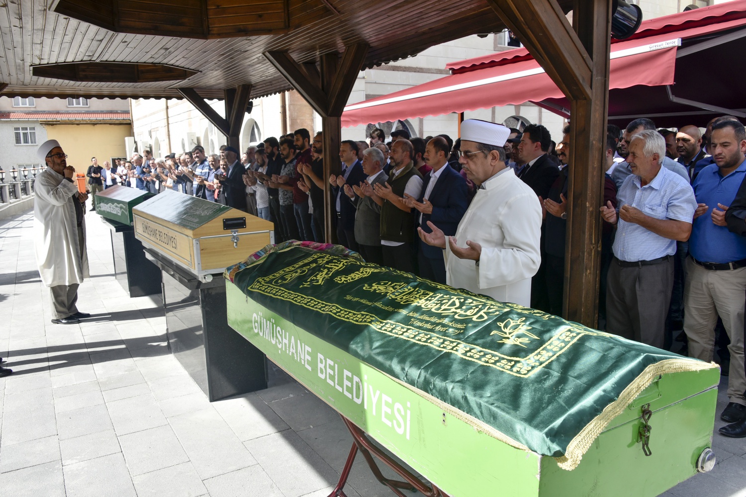 Doğum gününde toprağa verildi 12