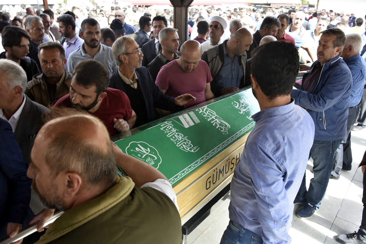 Doğum gününde toprağa verildi 10