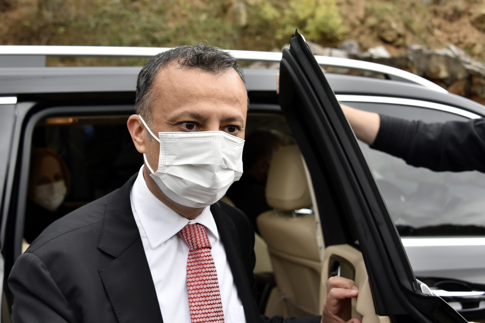 Vali Taşbilek Kürtün ilçesinde incelemelerde bulundu 8