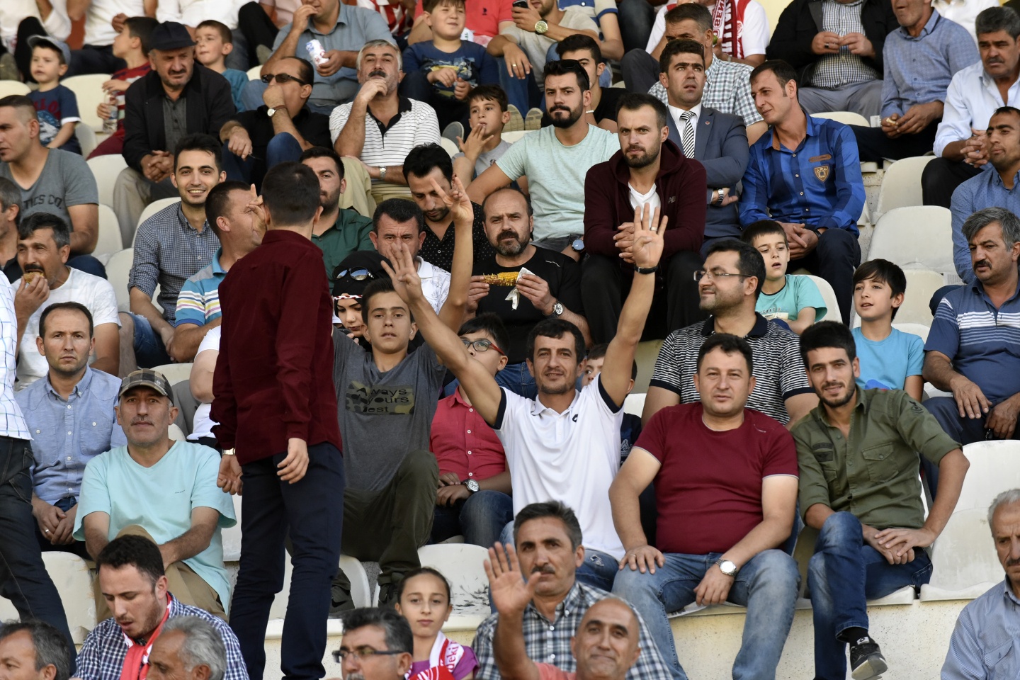 Gümüş’ün keyfi dört dörtlük 15