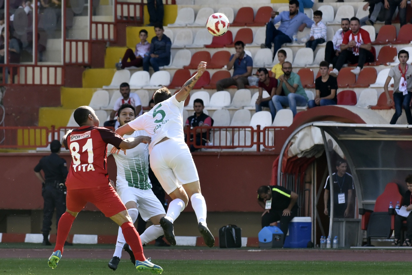 Gümüş’ün keyfi dört dörtlük 22