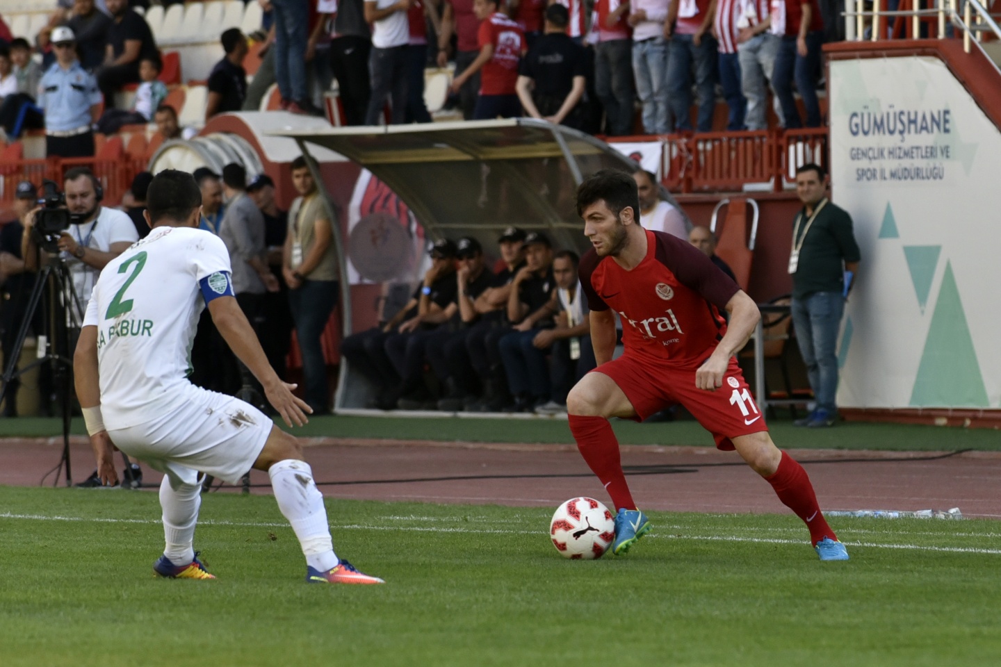 Gümüş’ün keyfi dört dörtlük 25