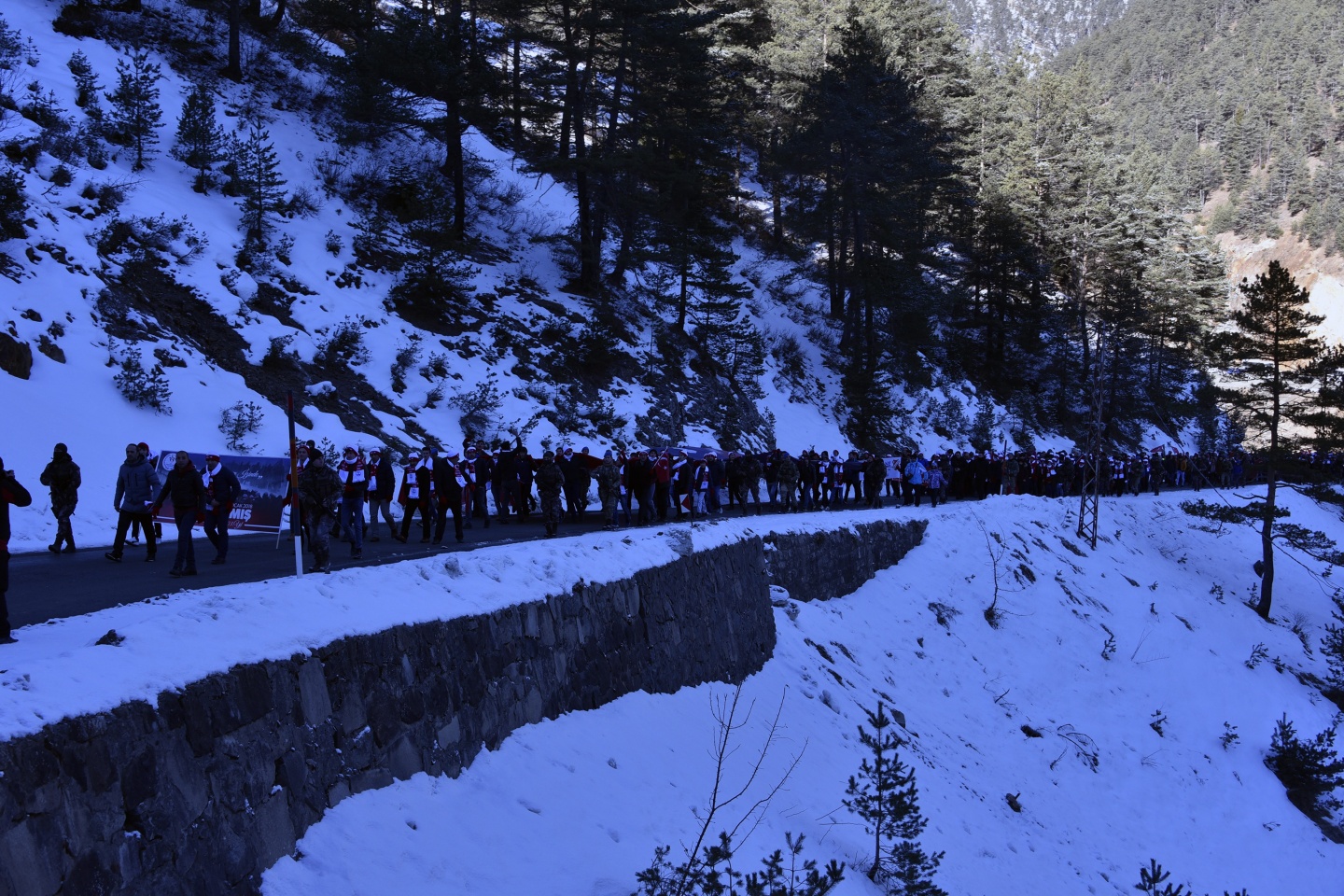 Gümüşhane, Zigana dağında eksi 4 derecede Sarıkamış şehitleri için yürüdü 9