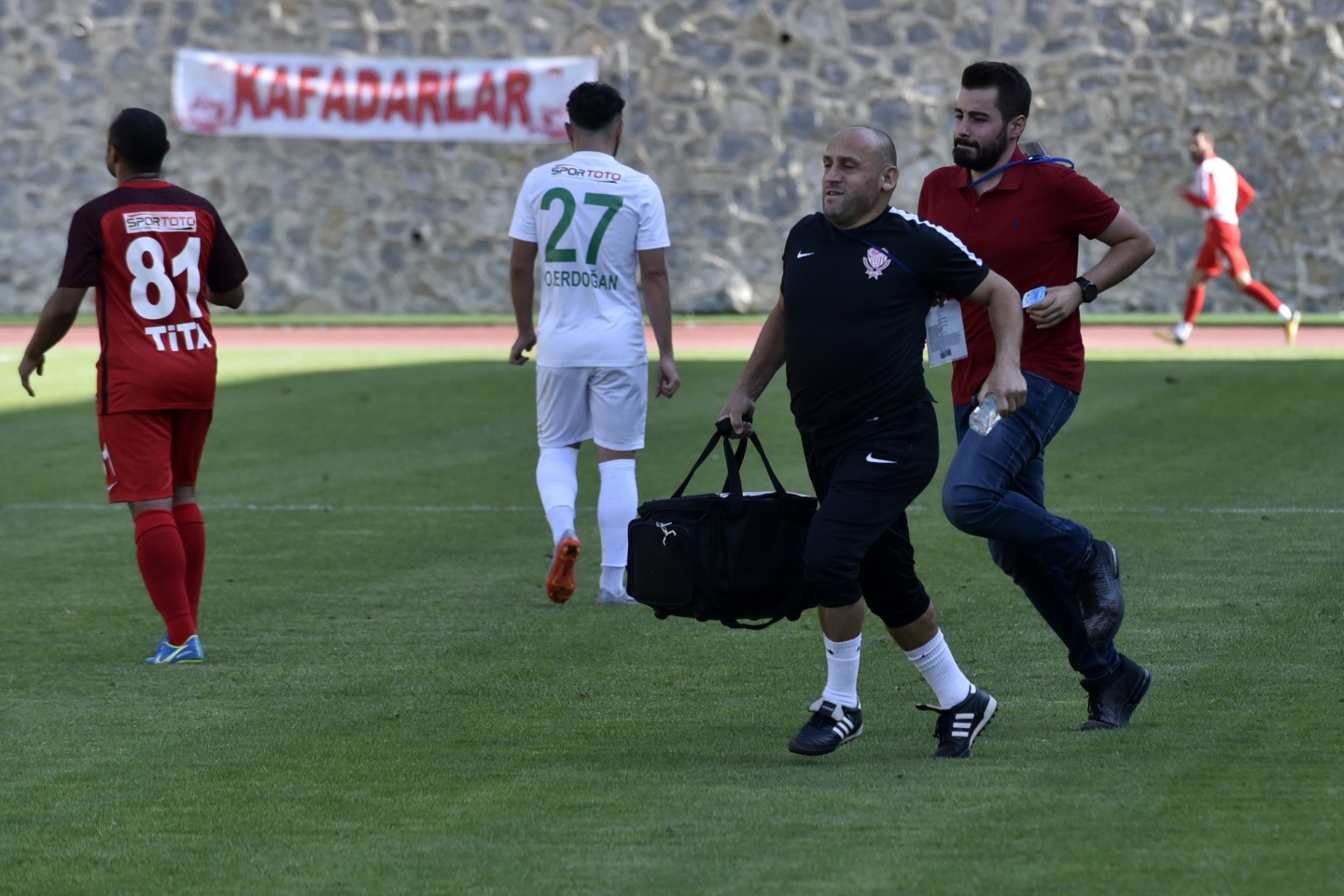 Gümüş’ün keyfi dört dörtlük 54