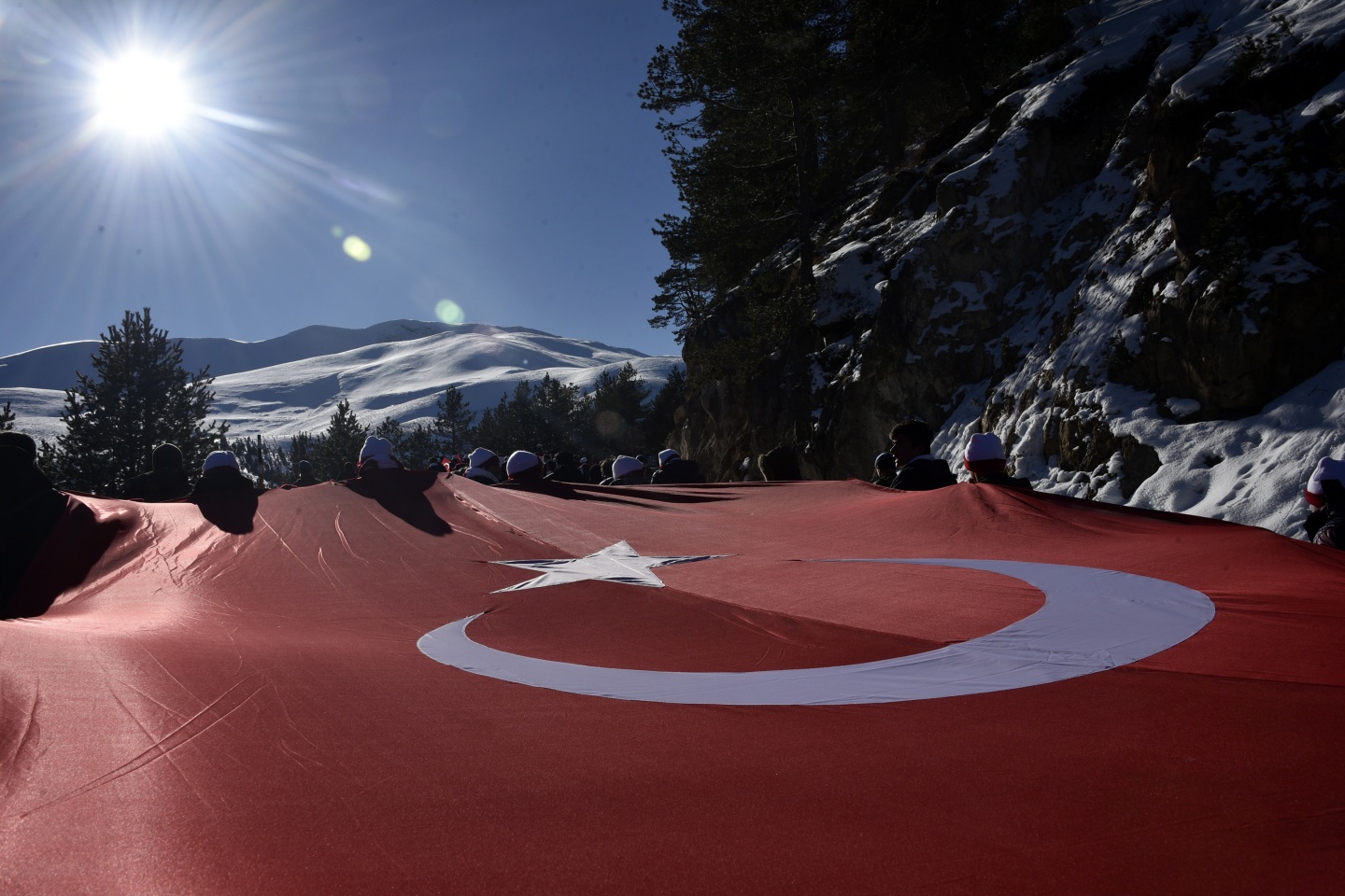 Gümüşhane, Zigana dağında eksi 4 derecede Sarıkamış şehitleri için yürüdü 21