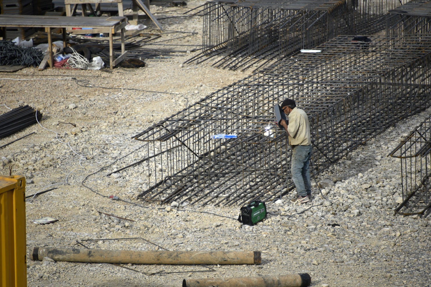 Yeni hastane için yerin 15 kat altına duvar yapılıyor 28