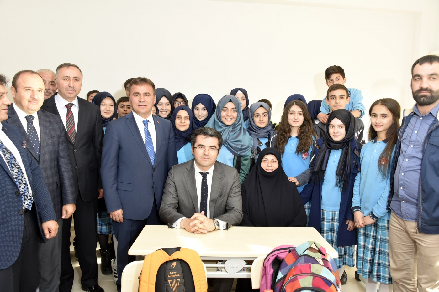 Gümüşhane İmam Hatip Ortaokulu yeni binasına taşındı 9