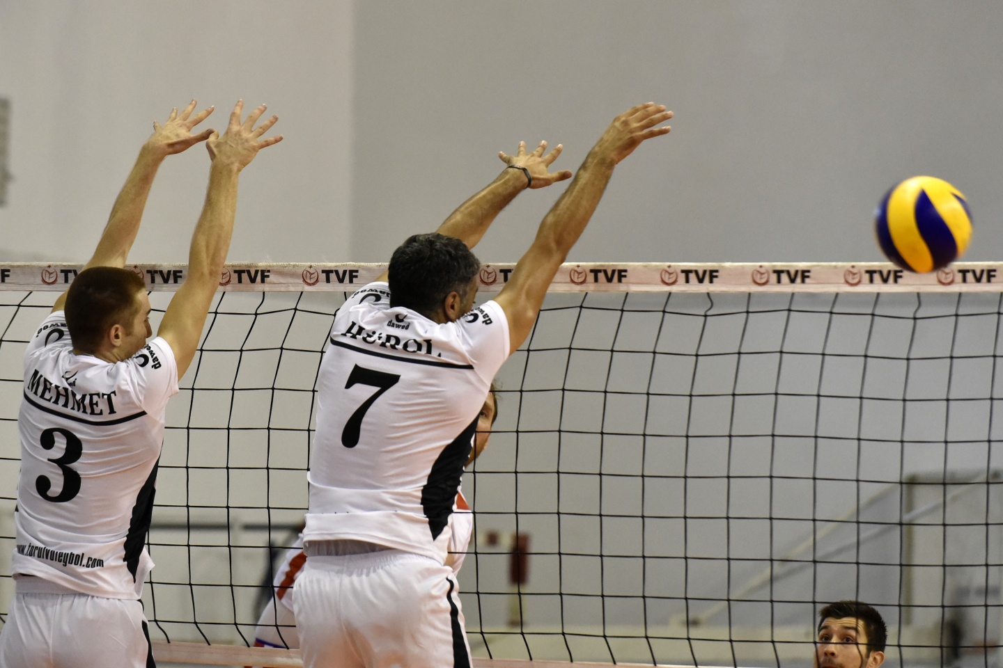 Torul Gençlik kötü başladı: 0-3 15