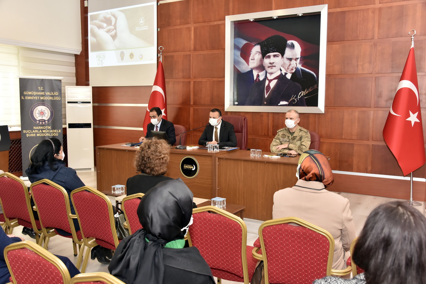 Gümüşhane’de ‘En iyi narkotik polisi: Anne’ kampanyası tanıtıldı 11