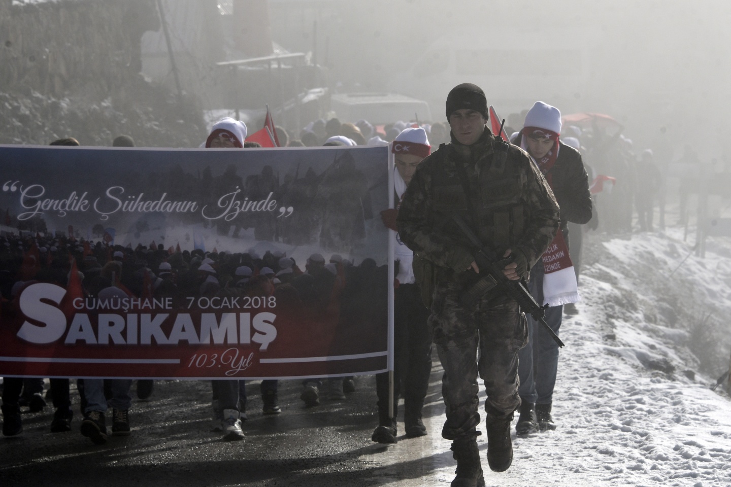 Gümüşhane, Zigana dağında eksi 4 derecede Sarıkamış şehitleri için yürüdü 50