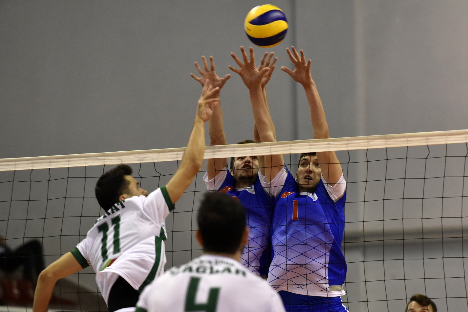 Torul Gençlik kötü başladı: 1-3 12