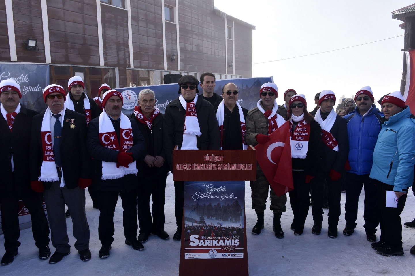 Gümüşhane, Zigana dağında eksi 4 derecede Sarıkamış şehitleri için yürüdü 59