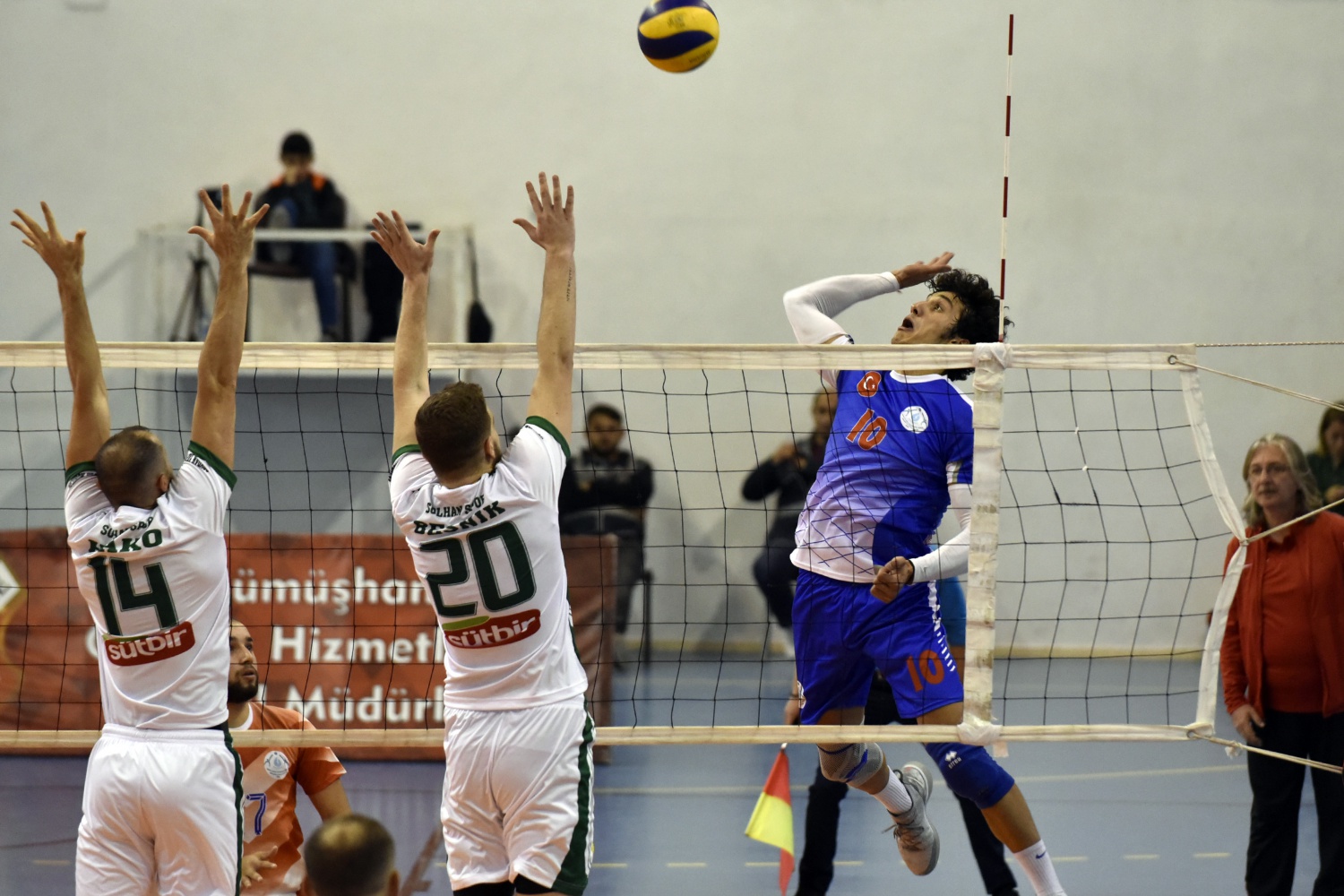 Torul Gençlik kötü başladı: 1-3 19