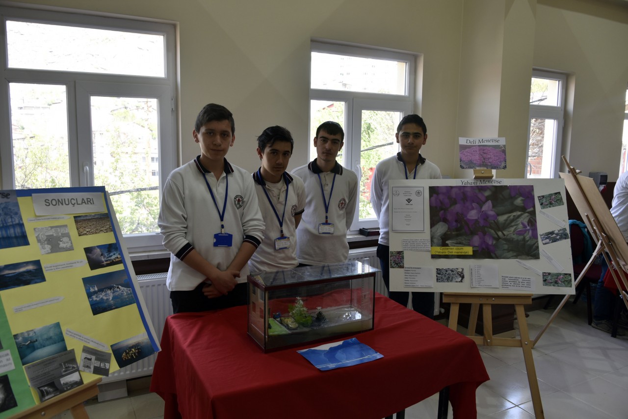 Genç bilim adamlarından TÜBİTAK bilim fuarı 13