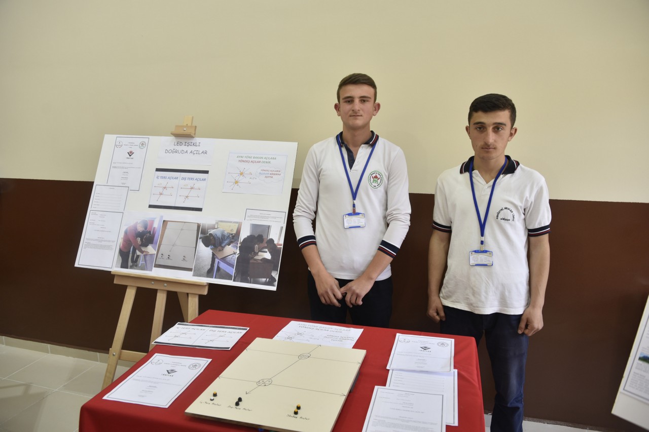 Genç bilim adamlarından TÜBİTAK bilim fuarı 15