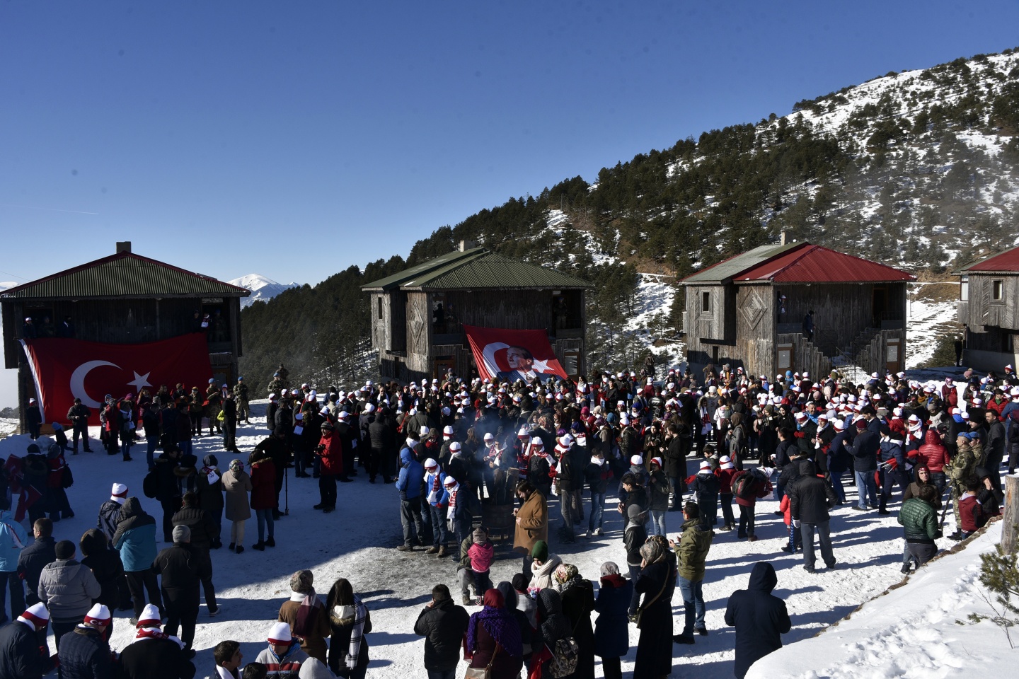 Gümüşhane, Zigana dağında eksi 4 derecede Sarıkamış şehitleri için yürüdü 87