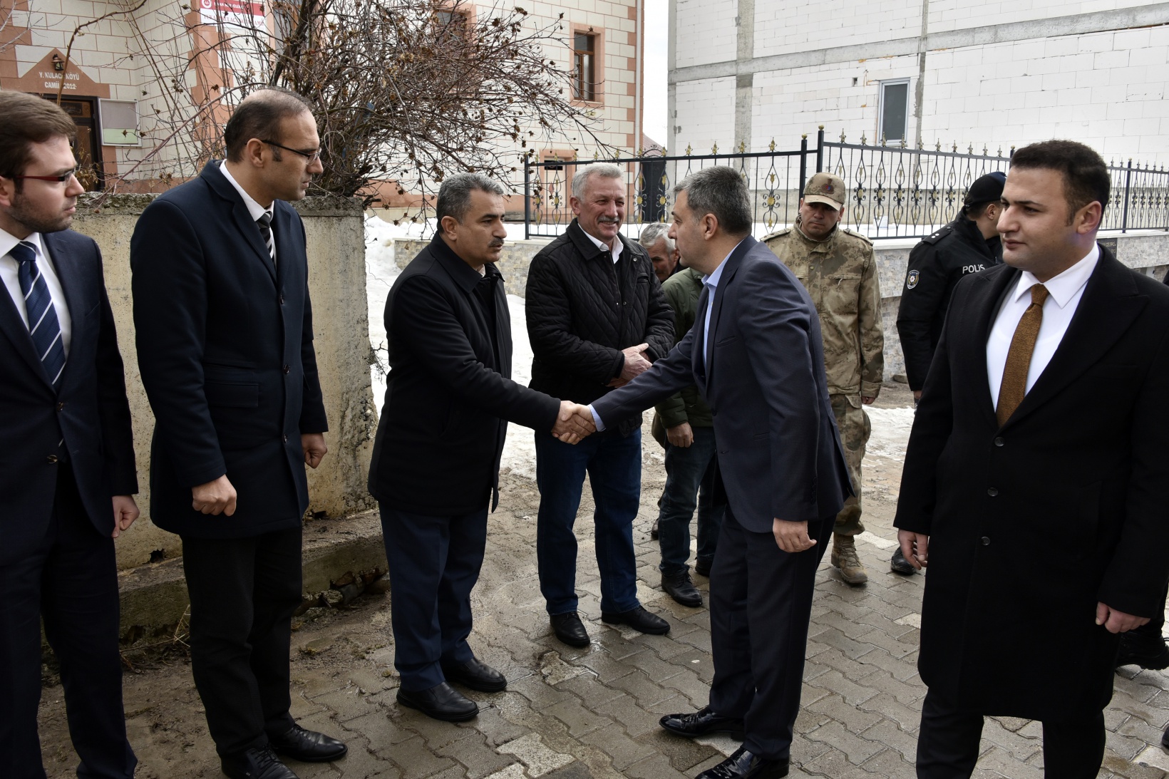 Vali Tanrısever köy ziyaretlerine Şiran'la devam etti 69