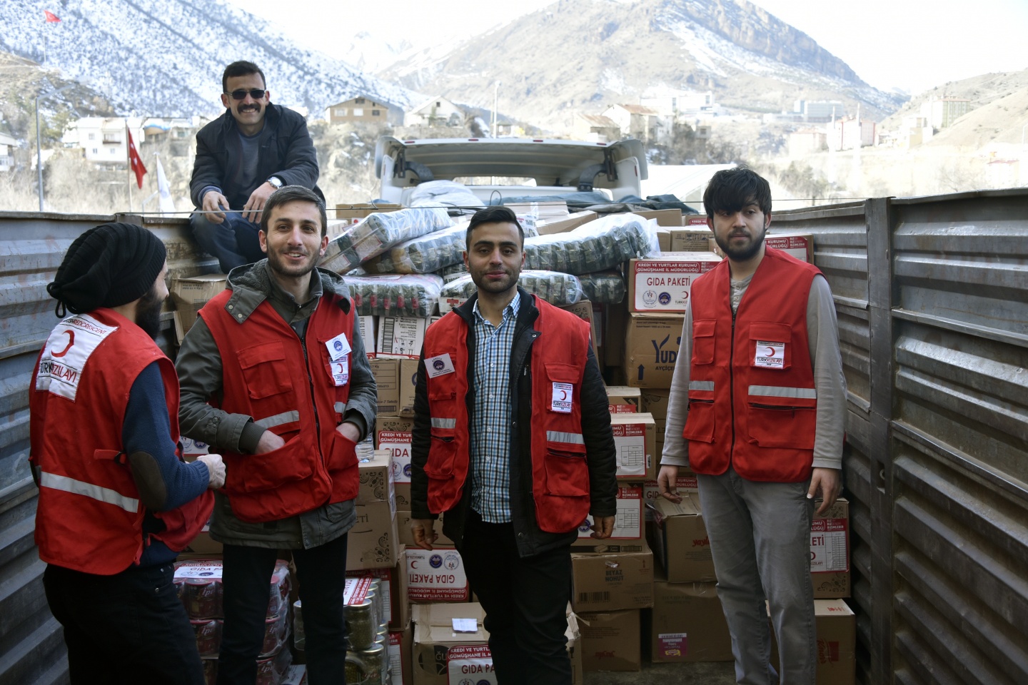 Gümüşhane’de KYK’lı öğrencilerden Halep’e büyük vefa 10