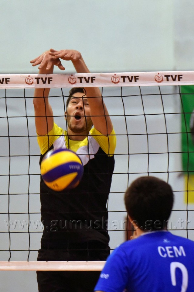 Torul fırtına gibi esiyor: 3-0 10