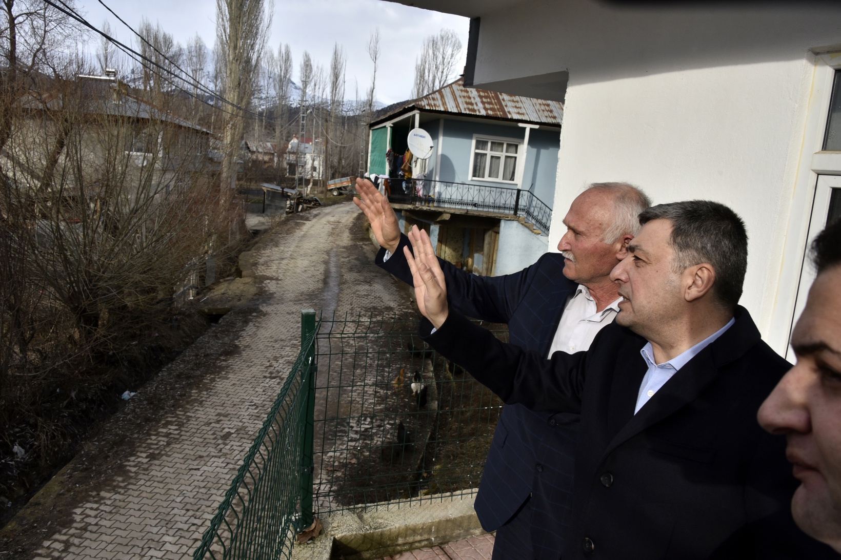 Vali Tanrısever köy ziyaretlerine Şiran'la devam etti 24