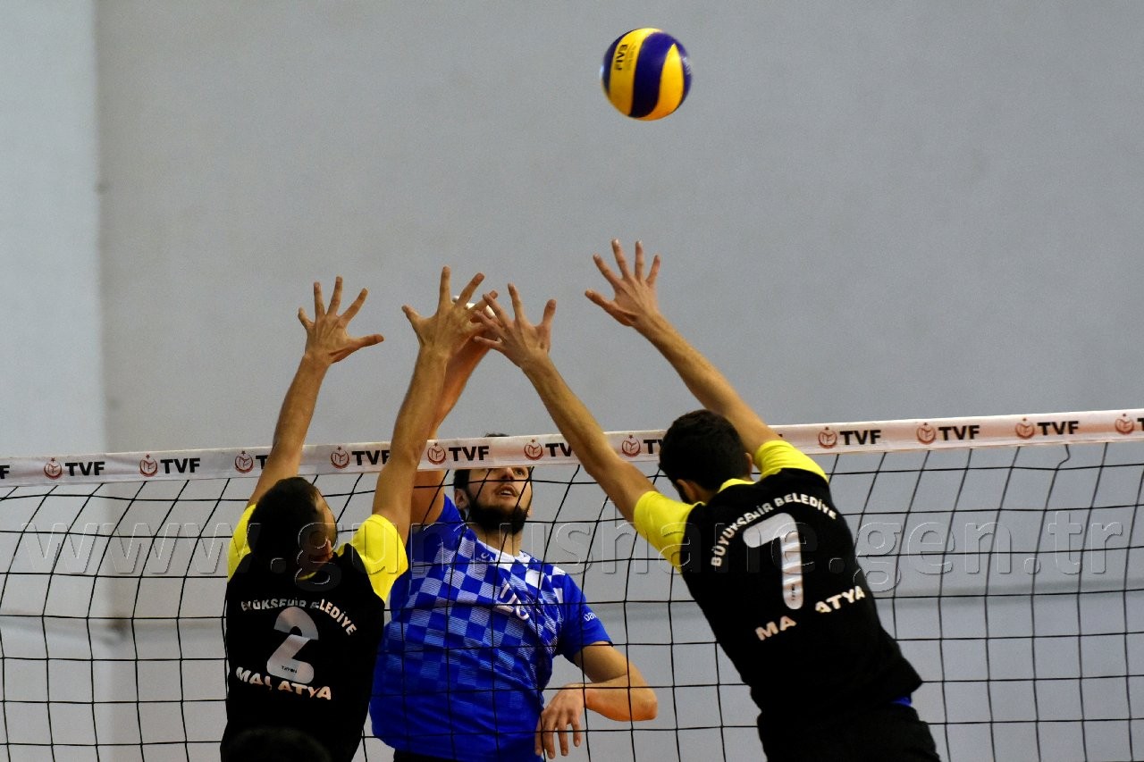 Torul fırtına gibi esiyor: 3-0 19