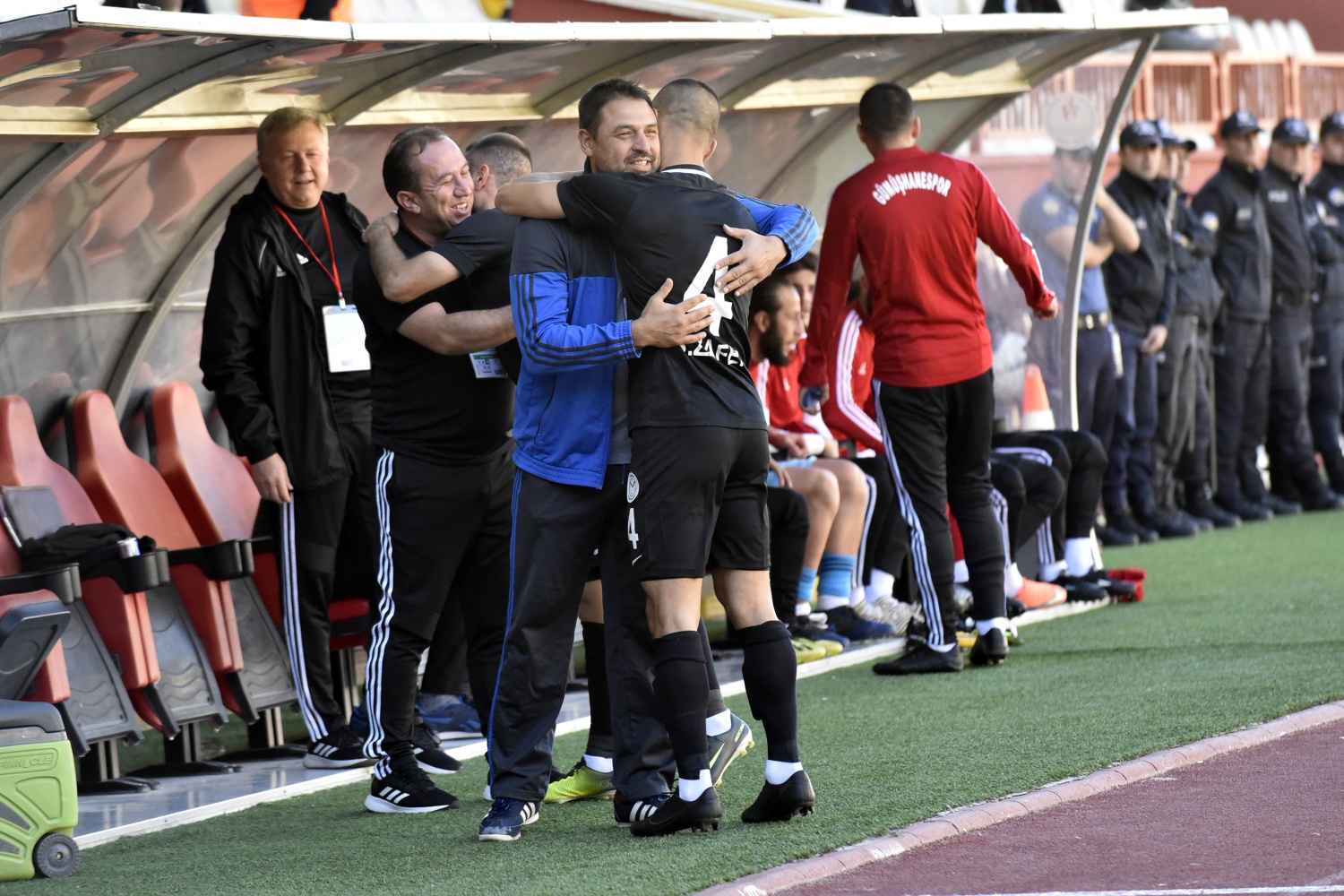 Gümüş son dakikada yıkıldı: 0-1 14