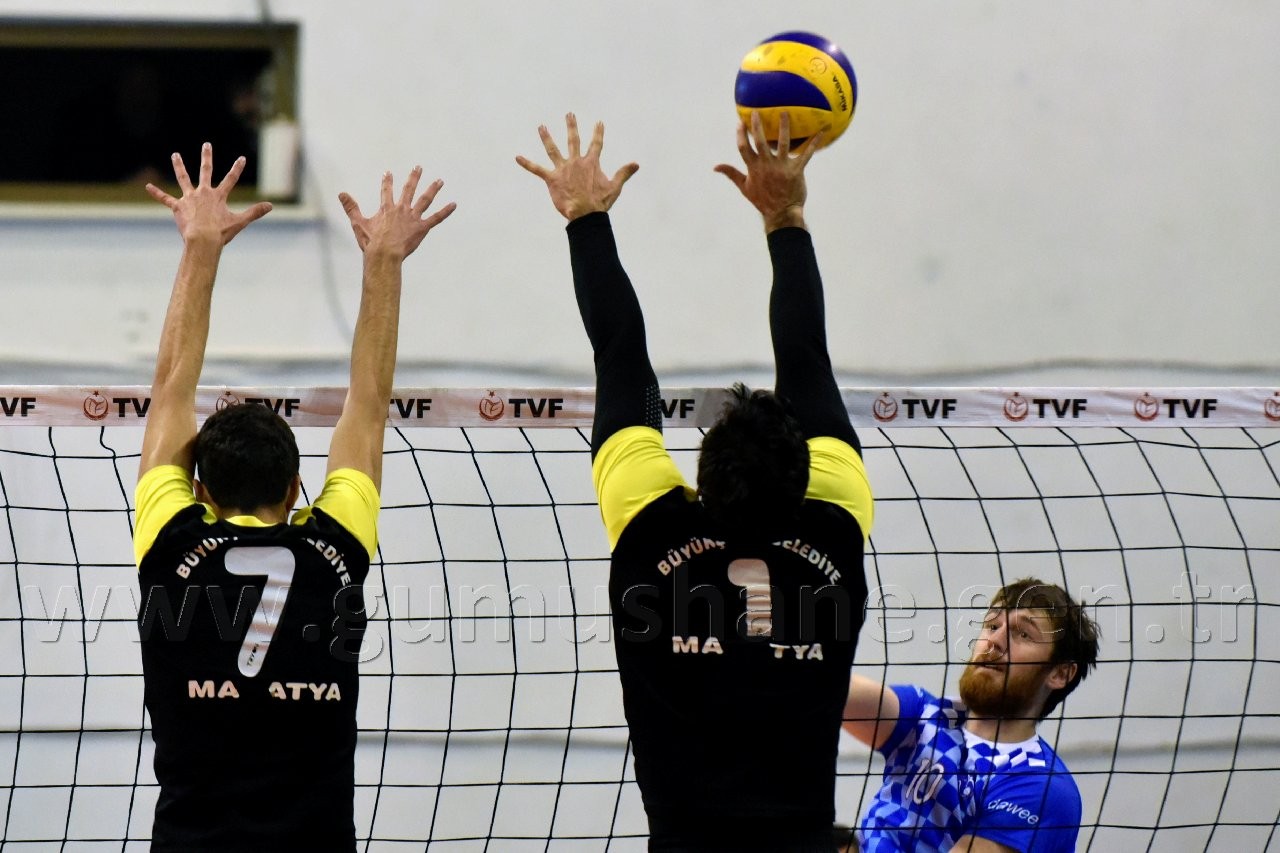 Torul fırtına gibi esiyor: 3-0 25