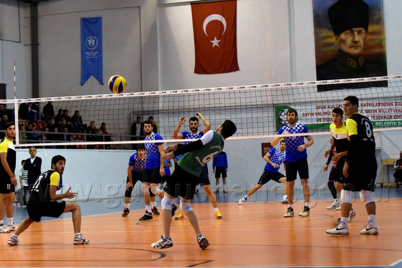 Torul fırtına gibi esiyor: 3-0 27