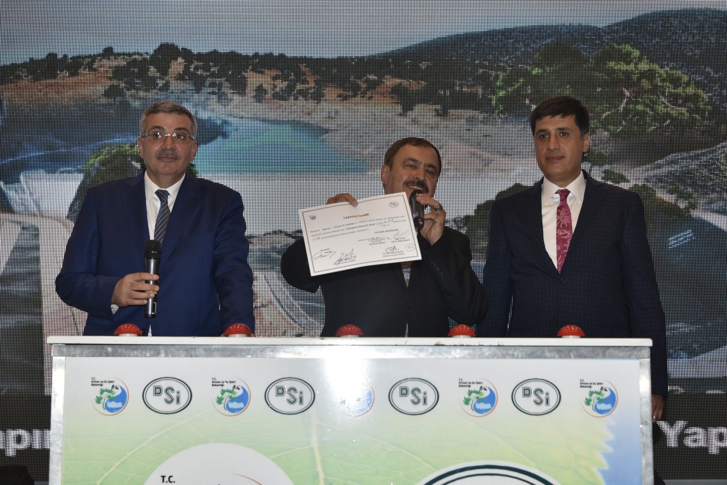 Bakan Eroğlu Gümüşhane’de 182 milyon TL’lik tesislerin temelini attı 20